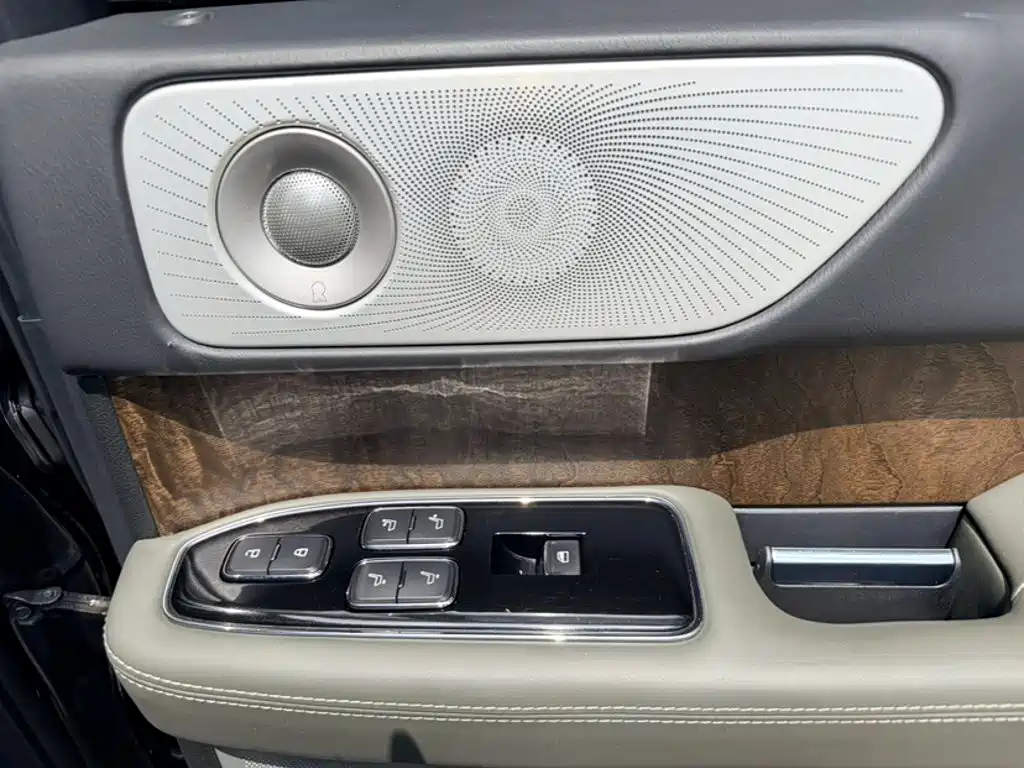 Lincoln Navigator 2023 — фото 16