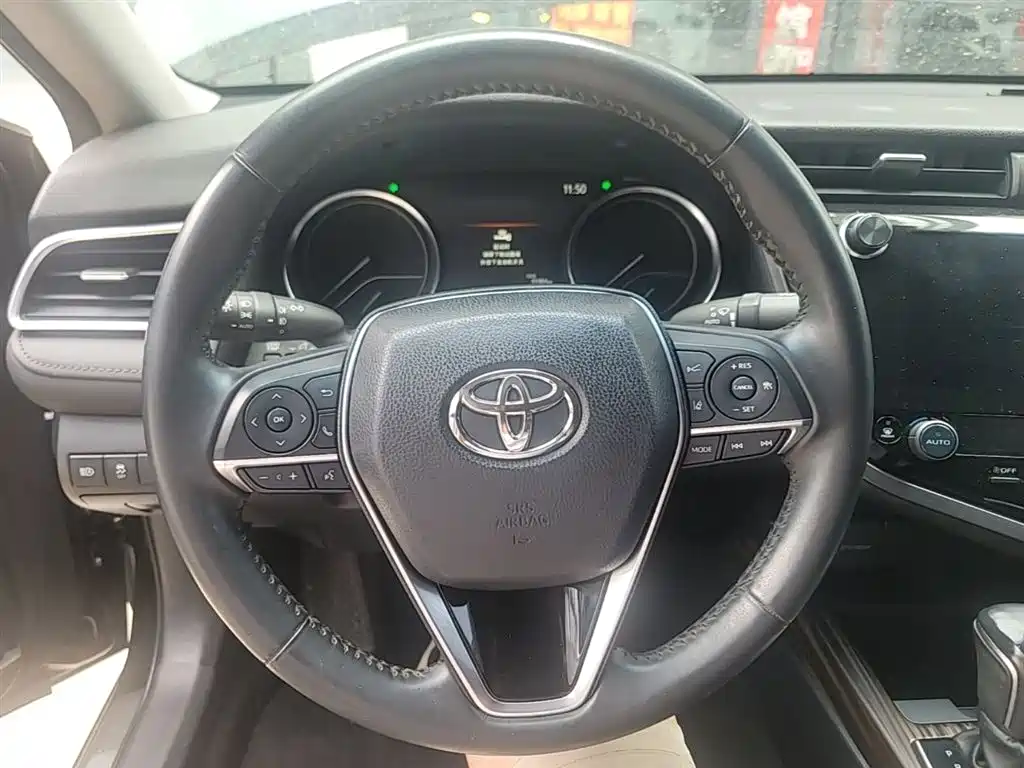 Toyota Camry 2020 — фото 11