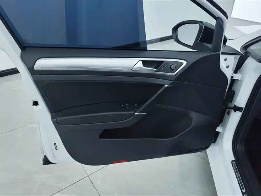 Volkswagen Golf 2020