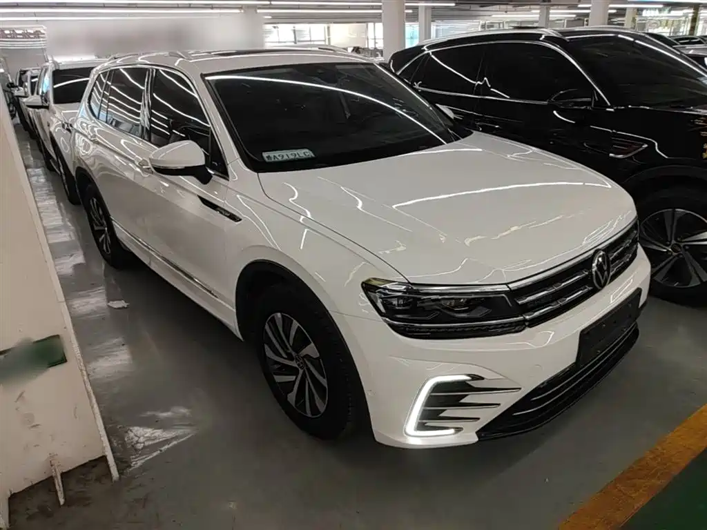 Volkswagen Tiguan L PHEV 2021 — фото 4