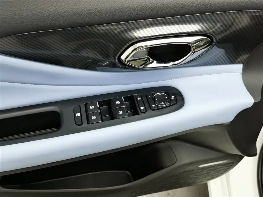 GAC Motor Shadow Leopard 2023 — фото 9