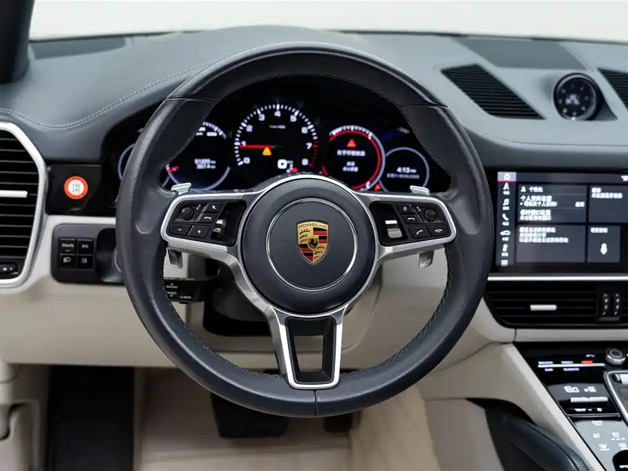 Porsche Cayenne 2021 — фото 15