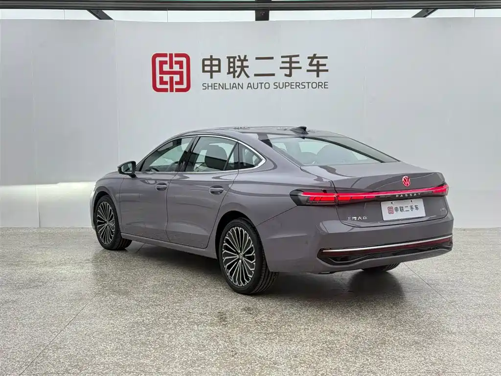 Volkswagen Passat 2024