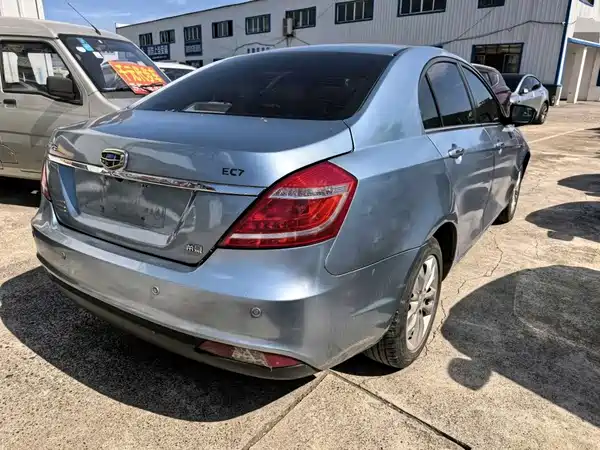 Geely Emgrand 2015