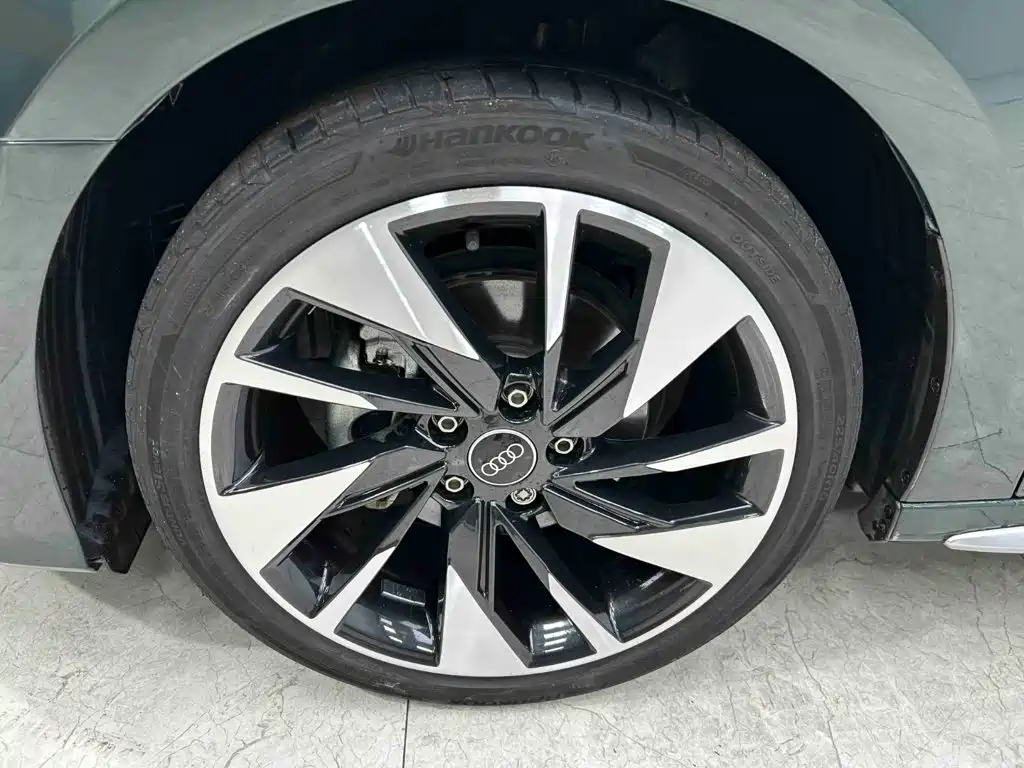 Audi A3 2023 — фото 19