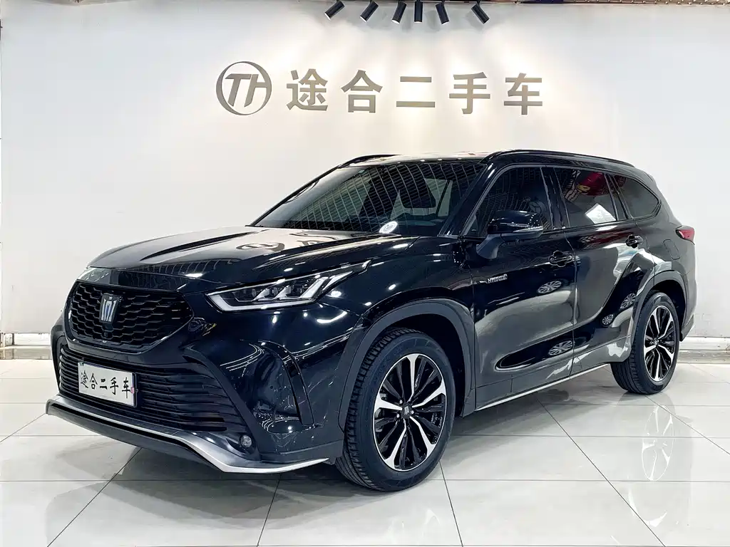 Toyota Crown Kluger 2022