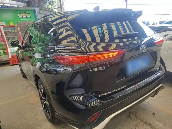 Toyota Crown Kluger 2021