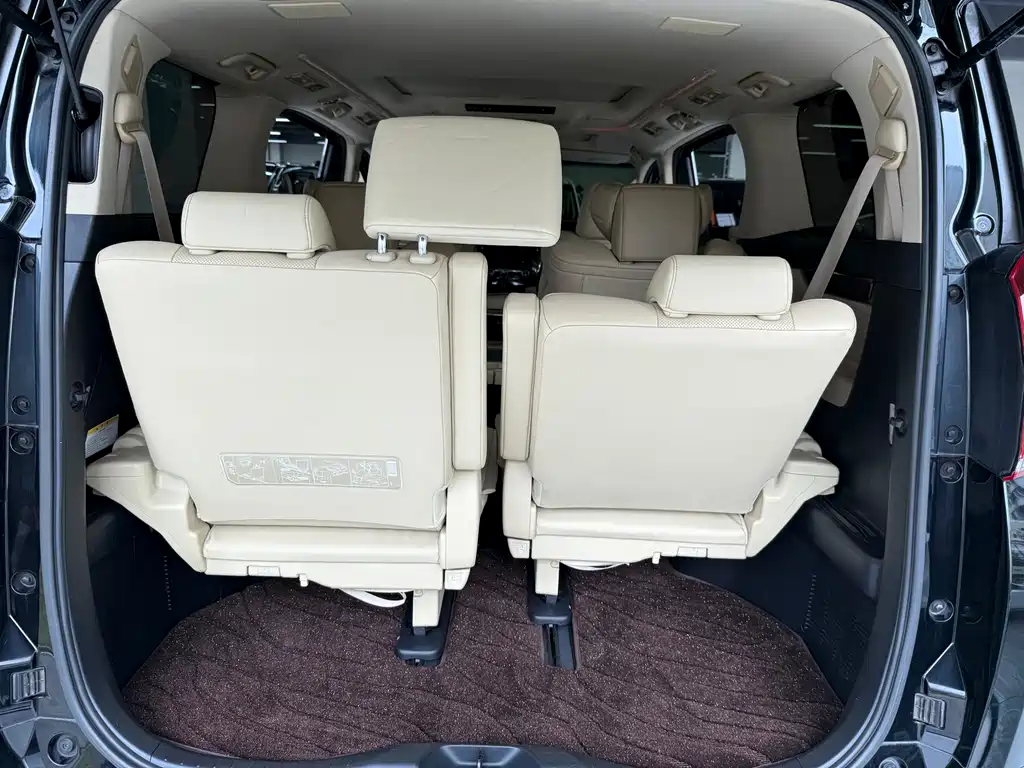 Toyota Alphard 2018 — фото 6