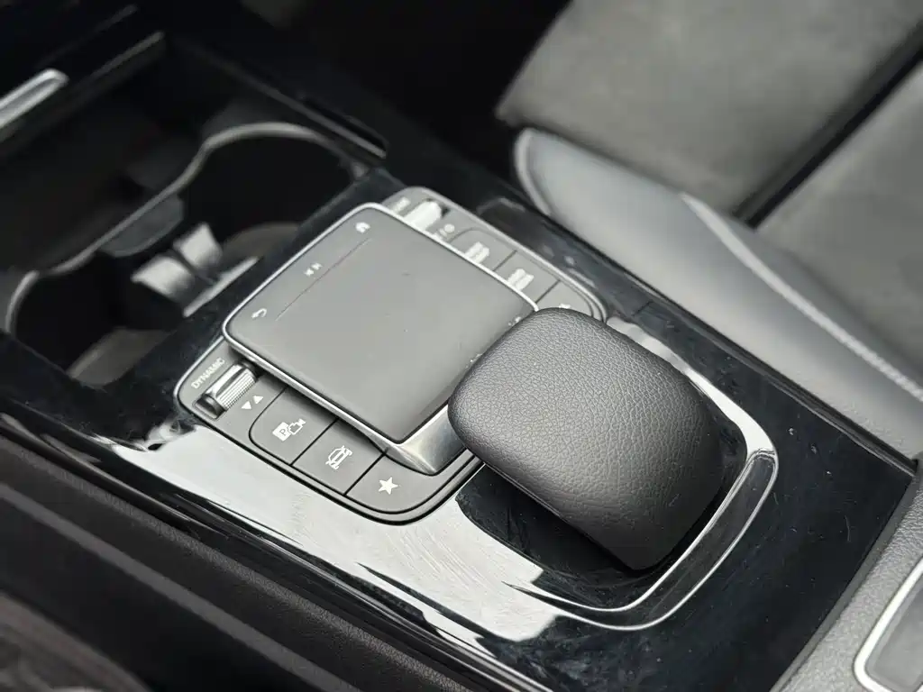 Mercedes-Benz A-Class 2022 — фото 11