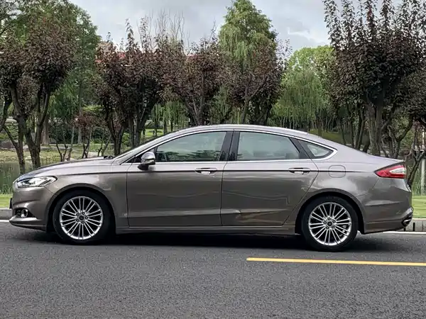 Ford Mondeo 2013