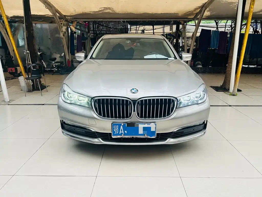BMW 7 Series 2017 — фото 2