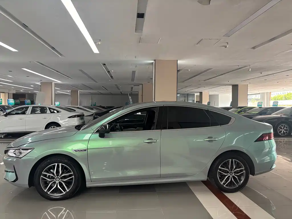 BYD Qin PLUS 2022 — фото 8