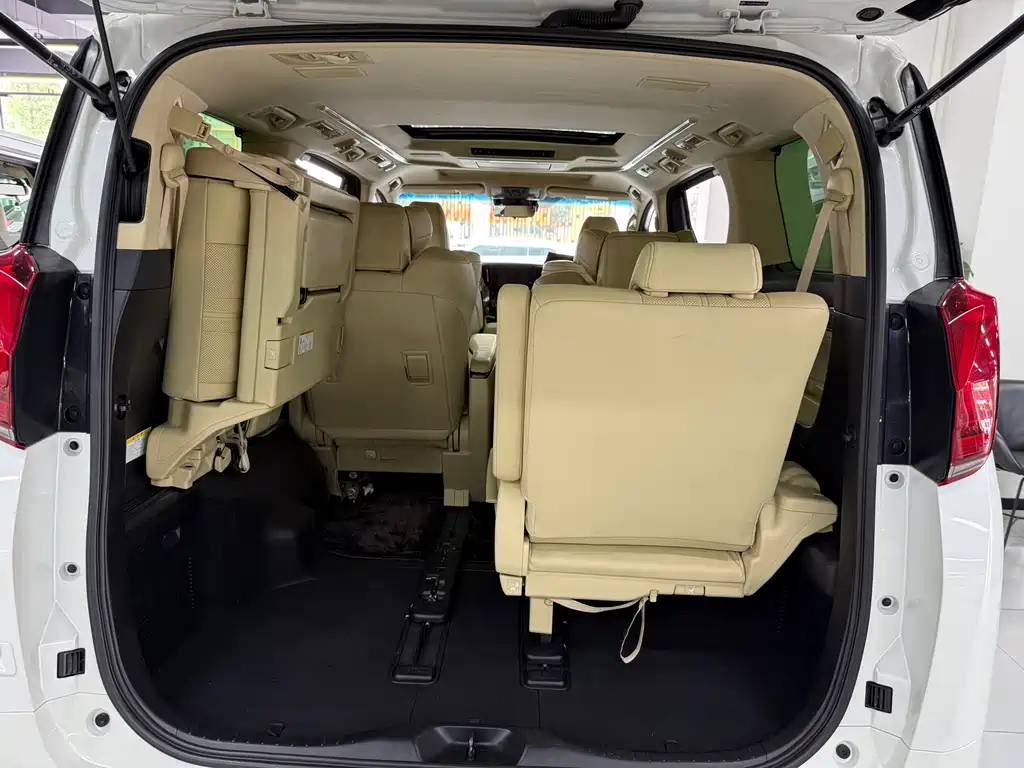 Toyota Alphard 2019 — фото 4