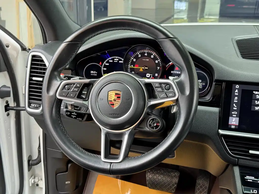 Porsche Cayenne New Energy 2019 — фото 14