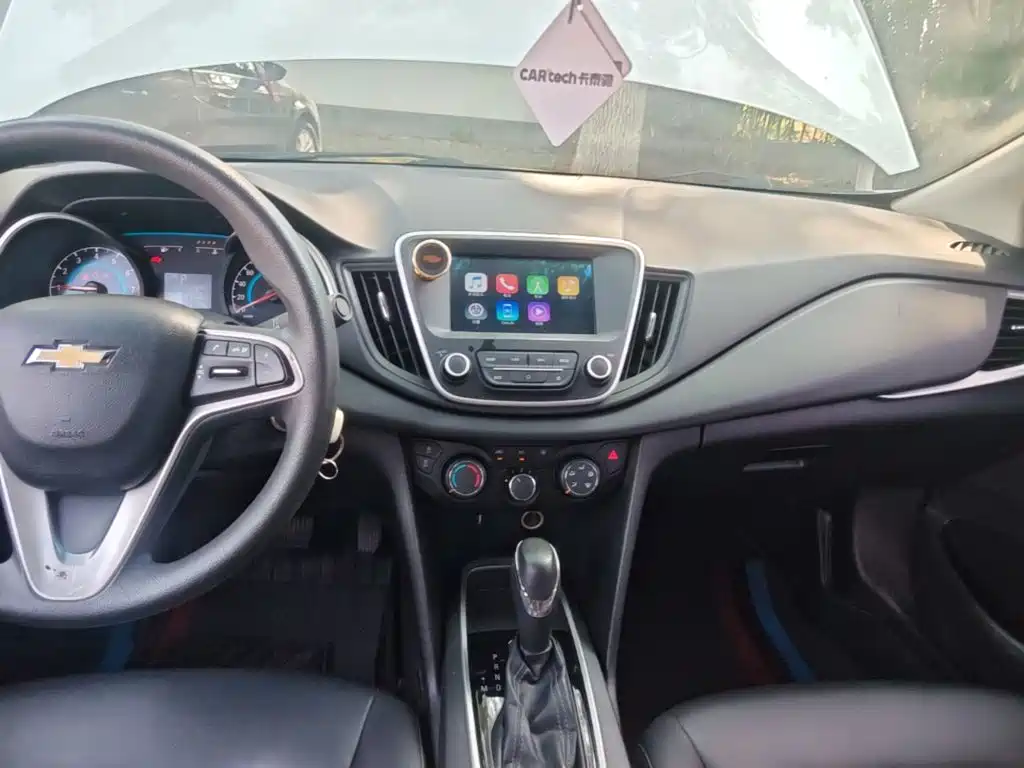 Chevrolet Cavalier 2017 — фото 13
