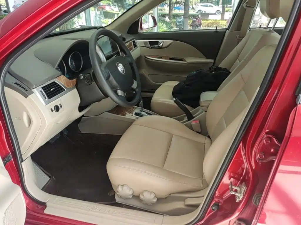 Buick Excelle 2015 — фото 15