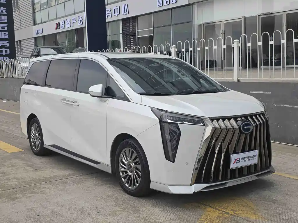 GAC Motor Trumpchi M8 2023 — фото 3