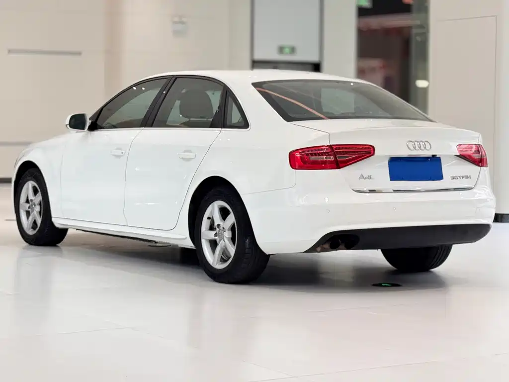 Audi A4L 2013