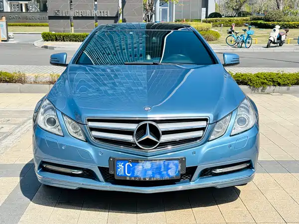 Mercedes-Benz E-Class 2011
