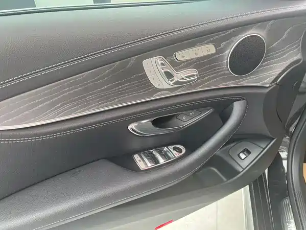 Mercedes-Benz E-Class 2023