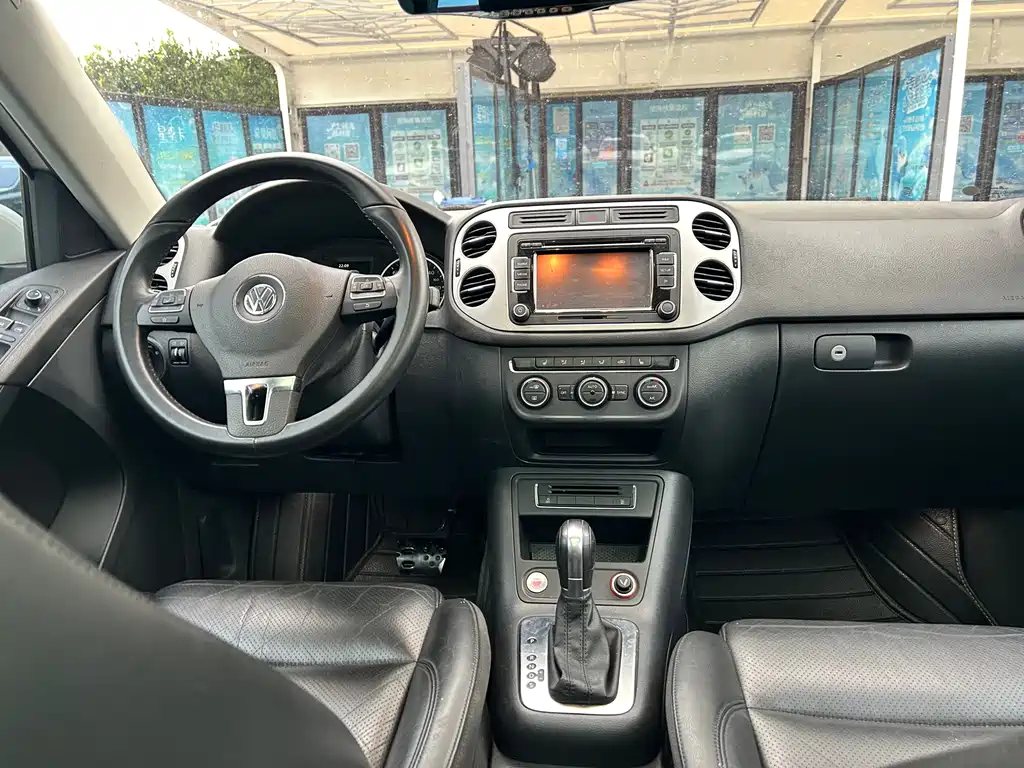 Volkswagen Tiguan 2015 — фото 13