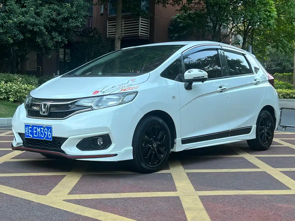 Honda Fit 2018 — фото 1