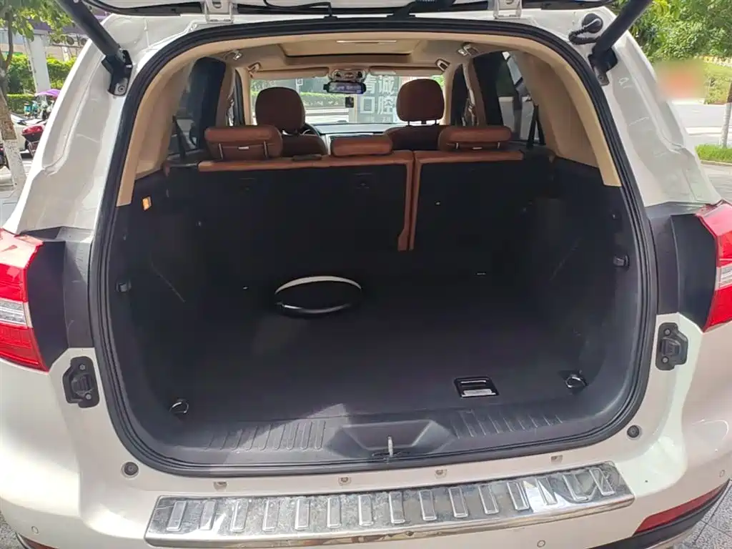 Haval H8 2016 — фото 19