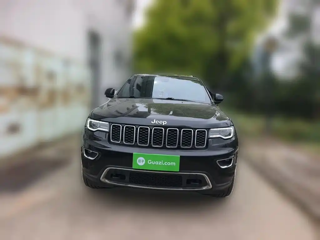Jeep Grand Cherokee 2018 — фото 24