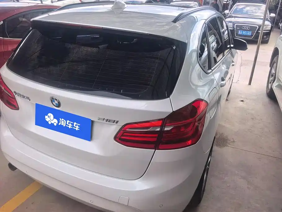 BMW 2 Series Active Tourer 2016 — фото 3