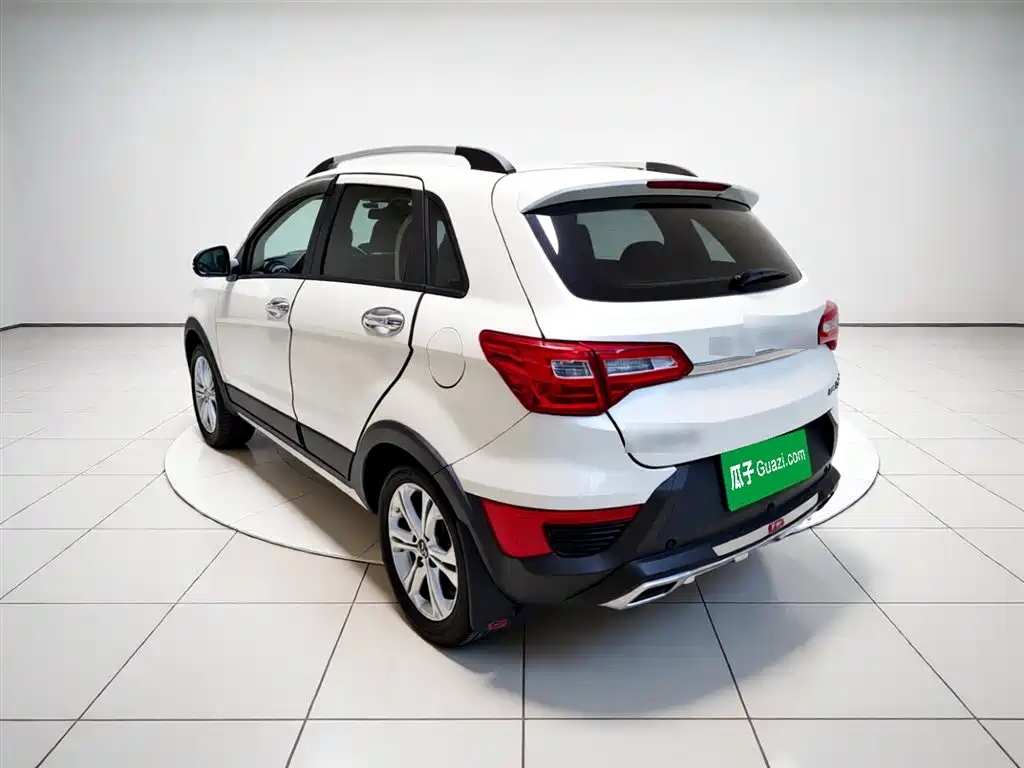BAIC Senova X25 2017