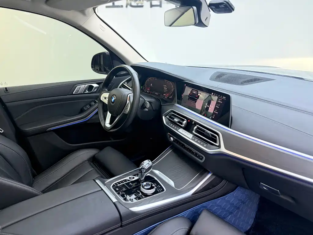 BMW X7 2020 — фото 17