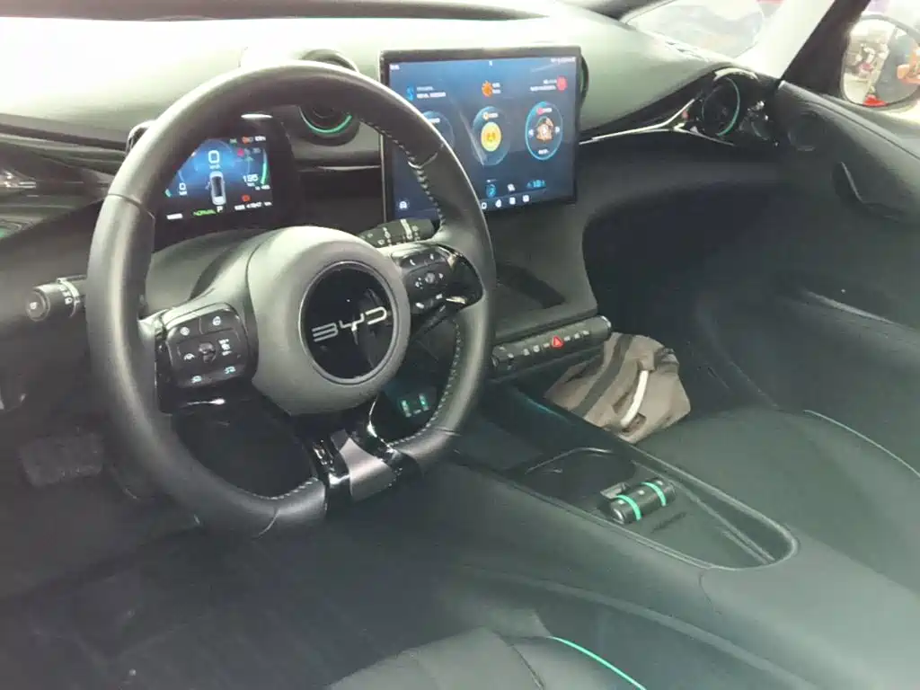 BYD Dolphin 2023 — фото 10