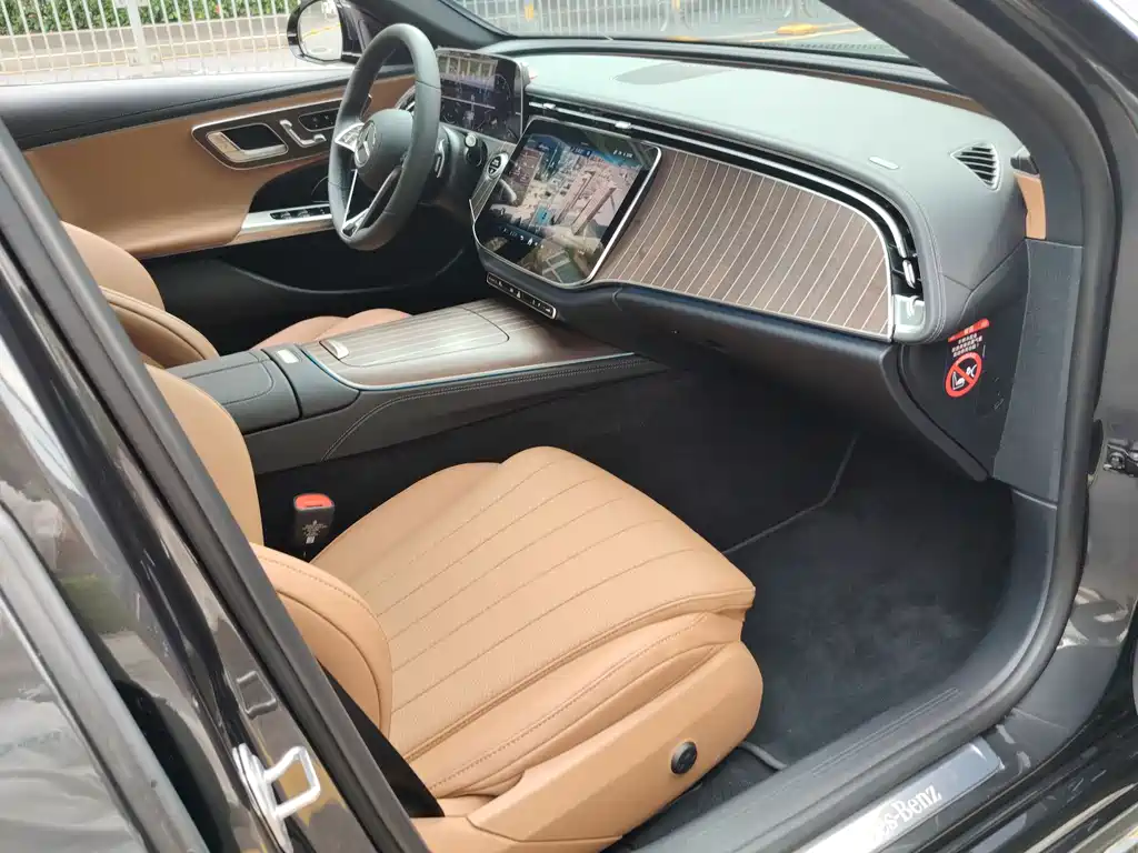 Mercedes-Benz E-Class 2025 — фото 19