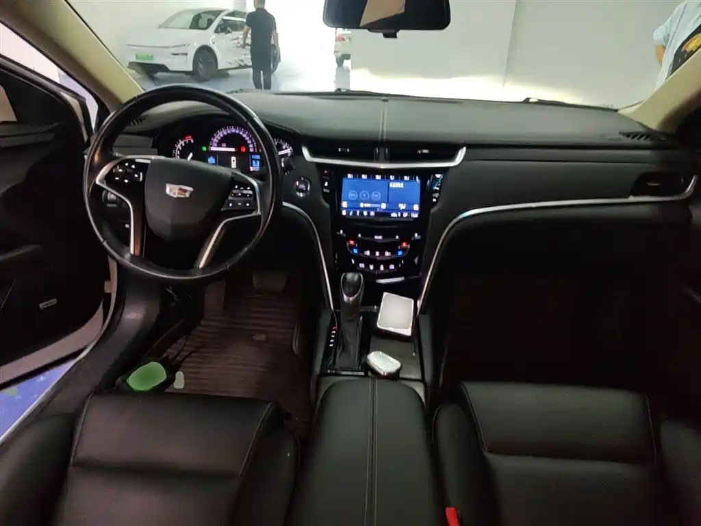 Cadillac XTS 2019 — фото 10