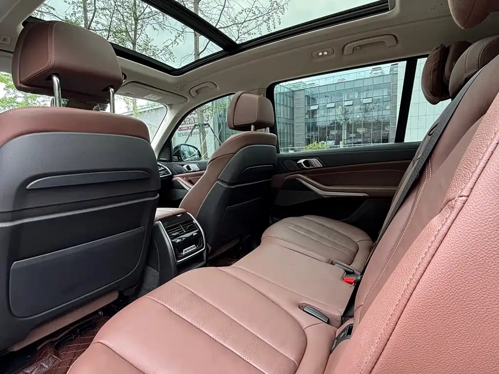 BMW X7 2021 — фото 10
