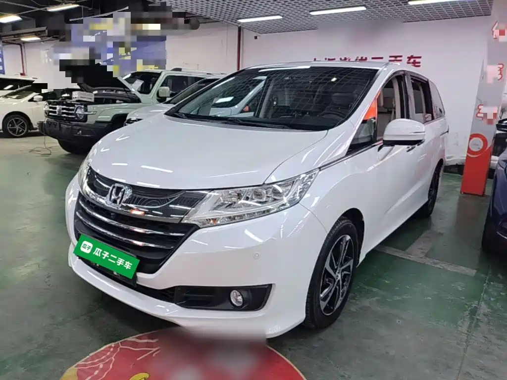 Honda Odyssey 2015 — фото 2
