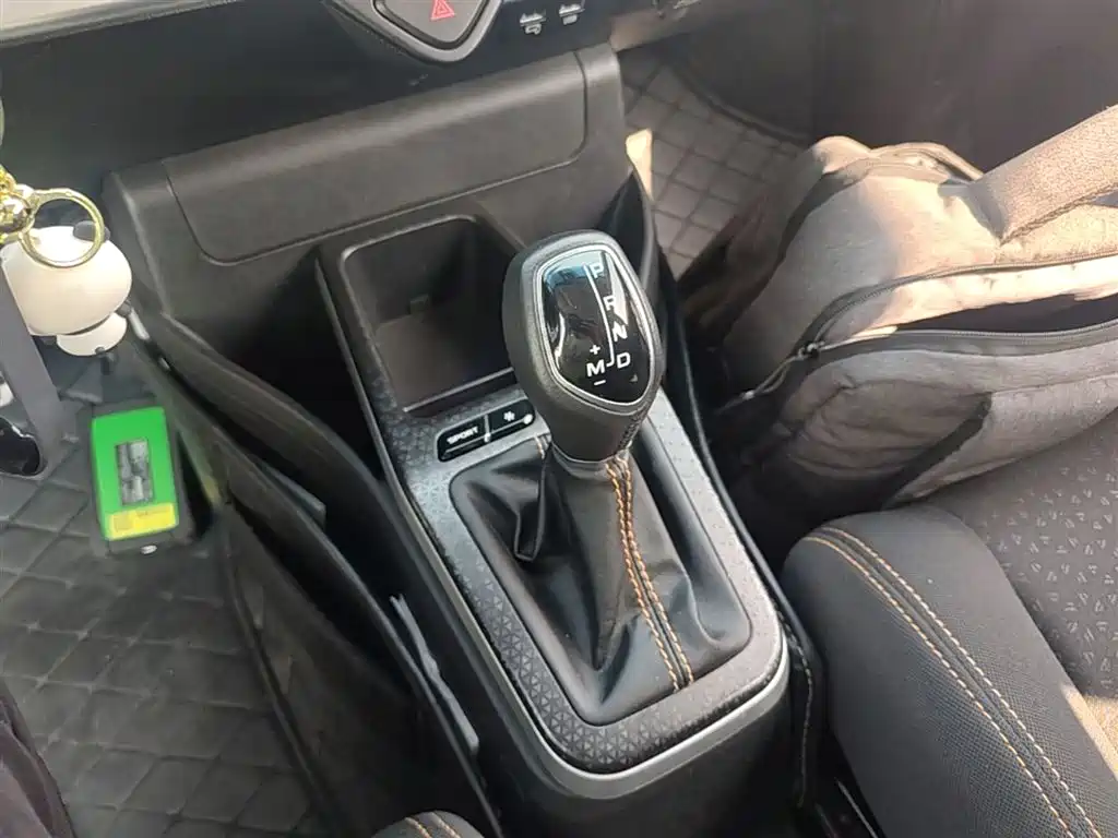 Geely Vision X1 2018 — фото 14
