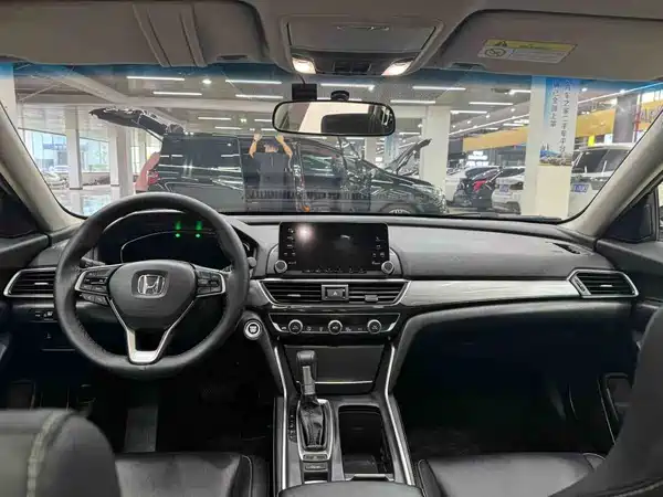 Honda Inspire 2020
