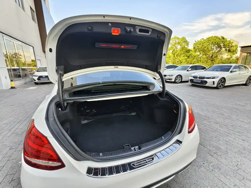 Mercedes-Benz C-Class 2016 — фото 24