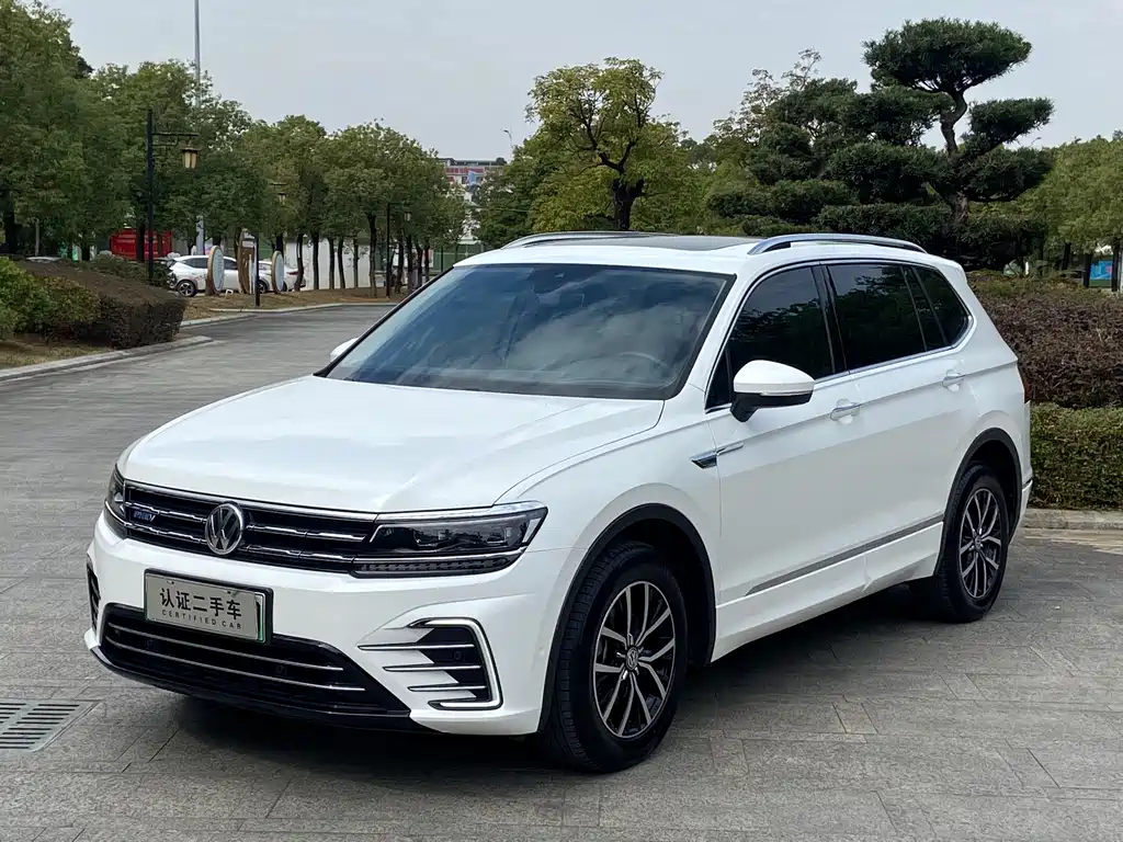 Volkswagen Tiguan L PHEV 2020