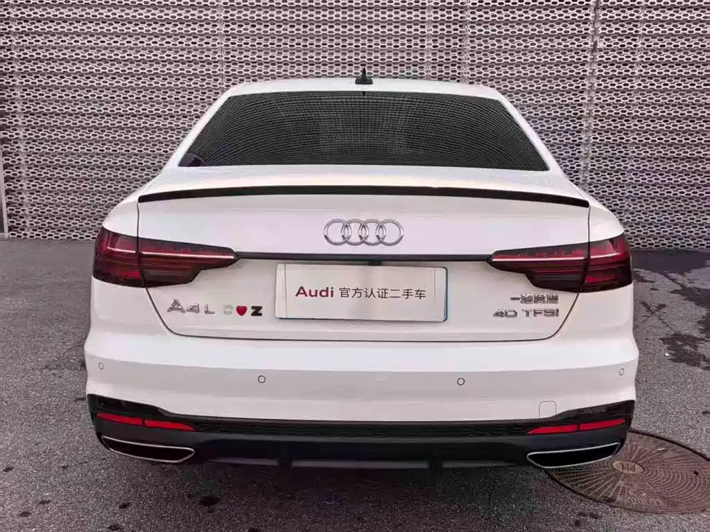 Audi A4L 2022 — фото 11