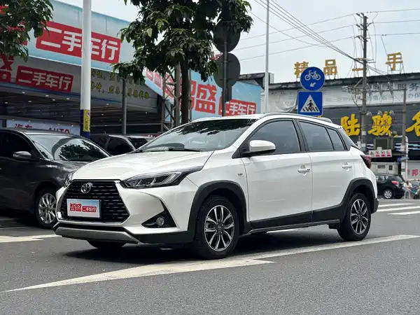 Toyota Yaris L 2023