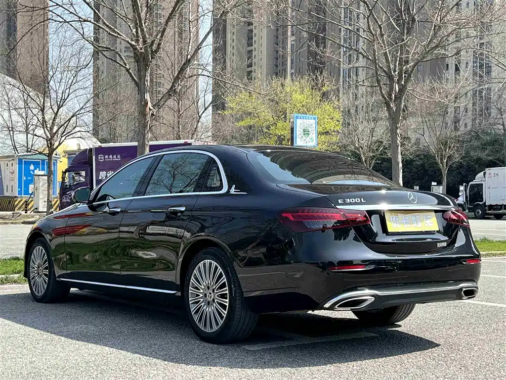 Mercedes-Benz E-Class 2021