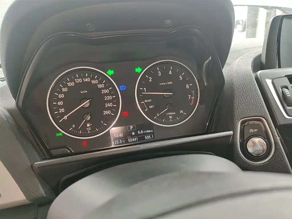 BMW 1 Series 2017 — фото 12