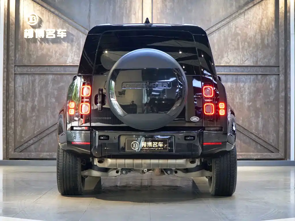Land Rover Defender 2021 — фото 3