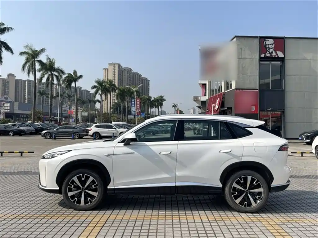 Roewe D5X DMH 2024 — фото 21