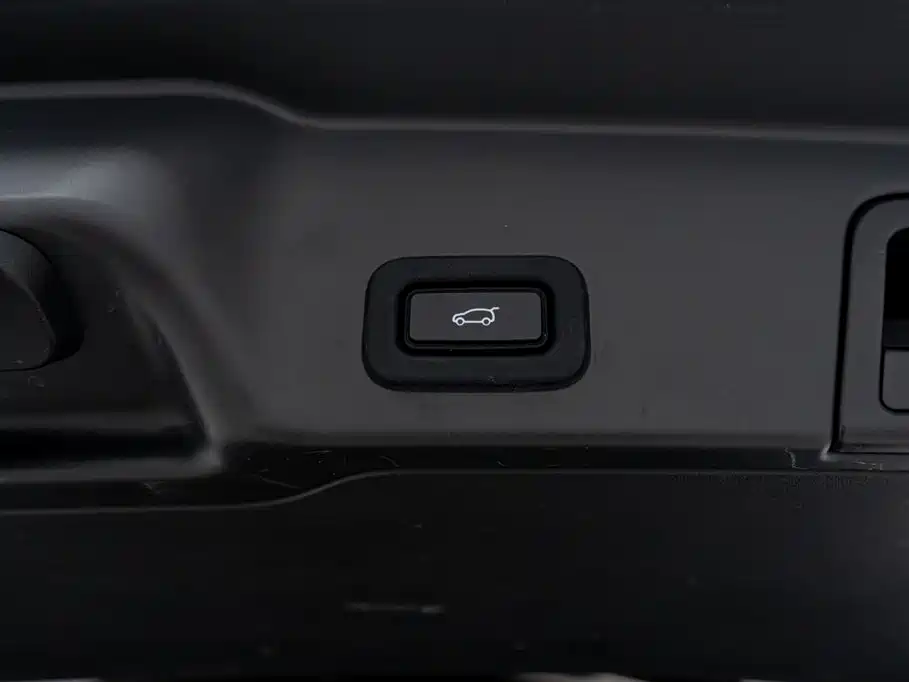 Land Rover Evoque 2021 — фото 15