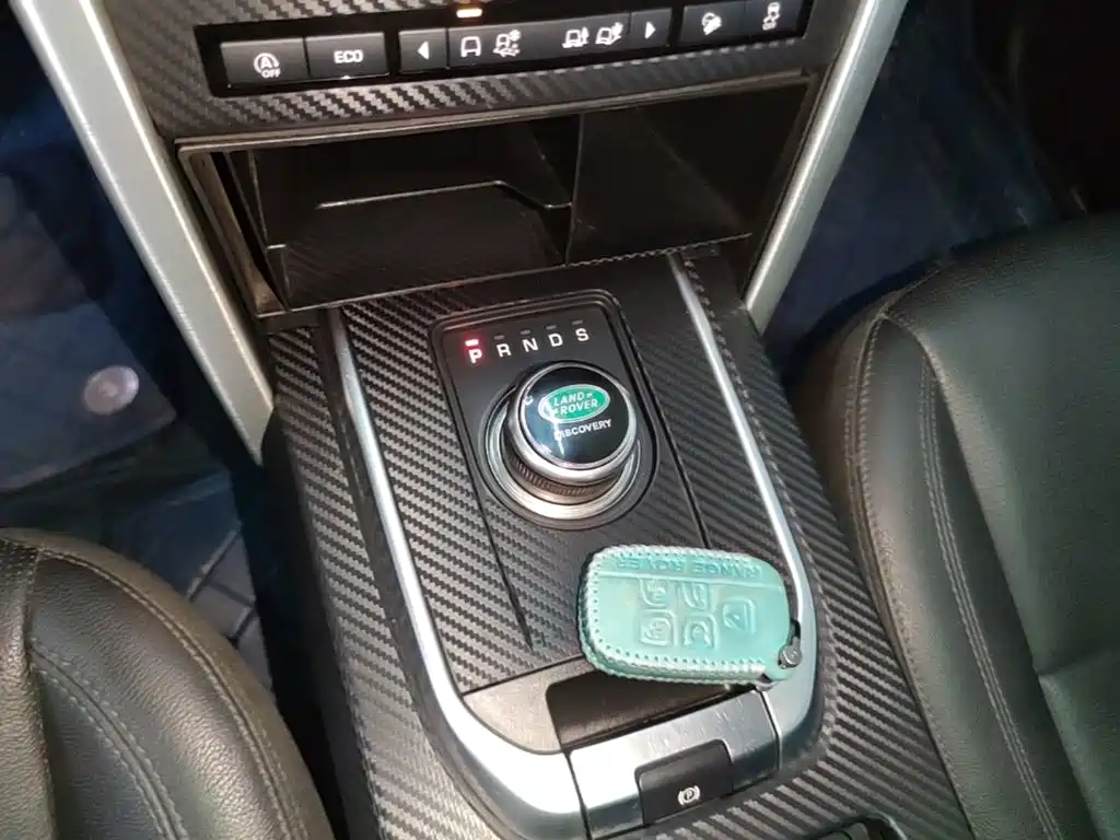 Land Rover Discovery Sport 2018 — фото 14