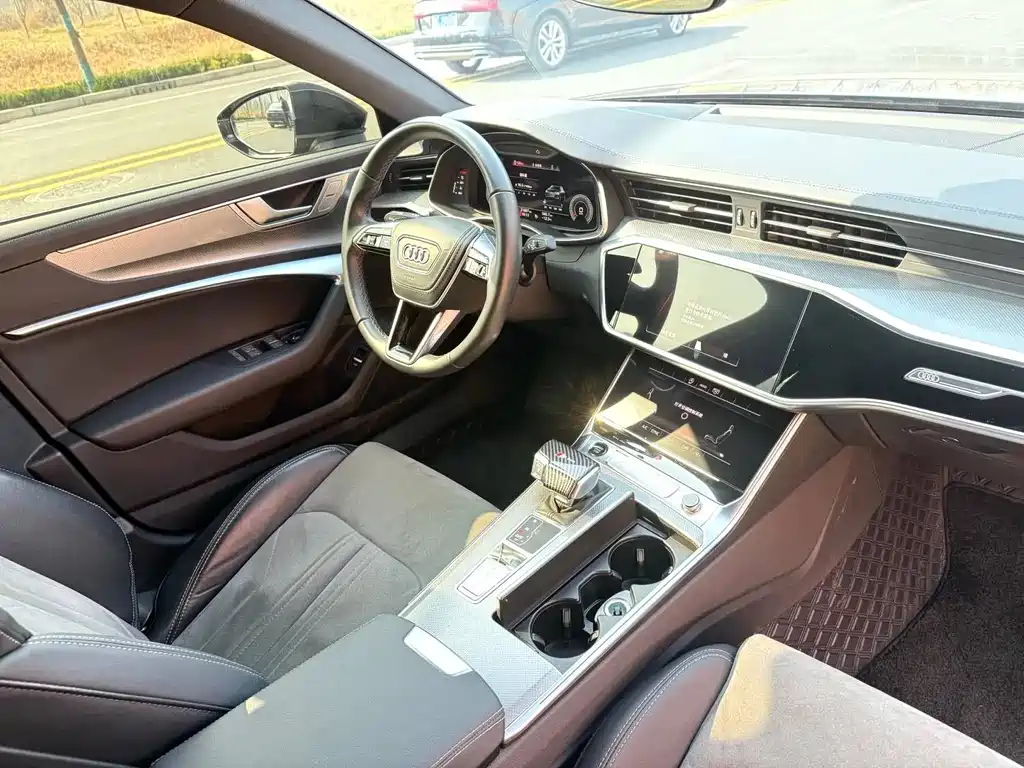 Audi A6L 2023 — фото 10