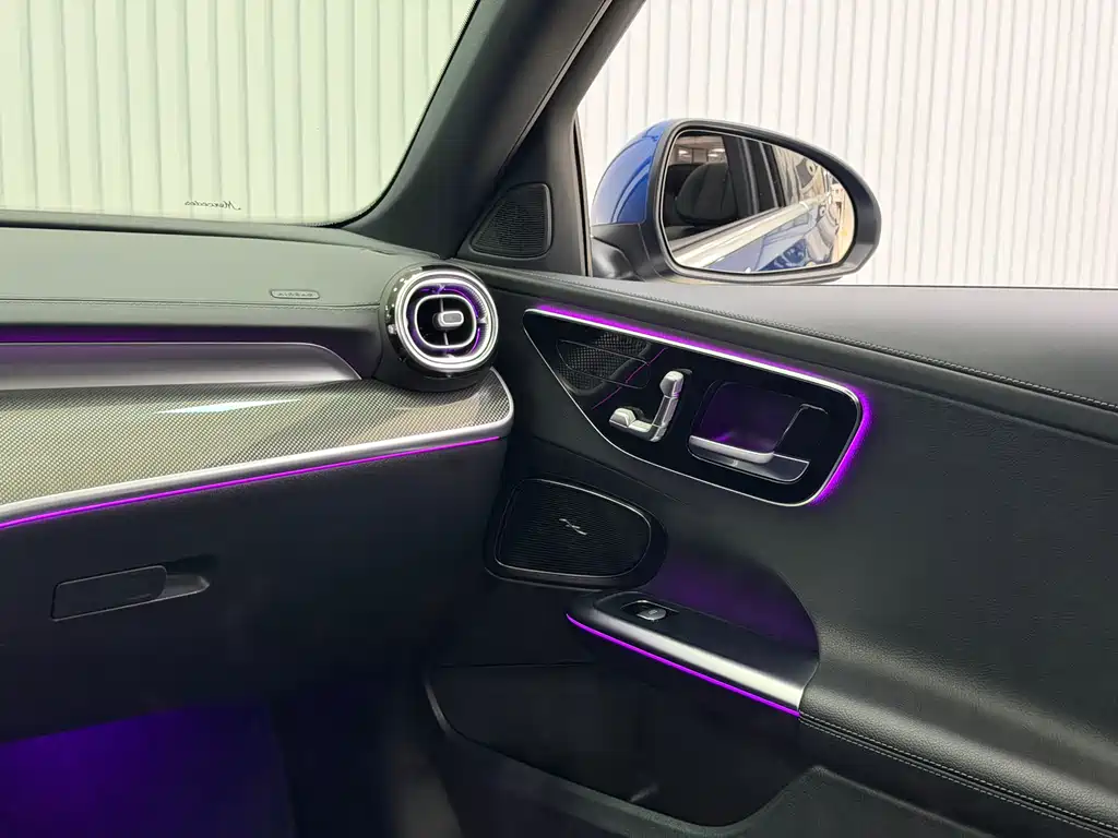 Mercedes-Benz C-Class 2022 — фото 11